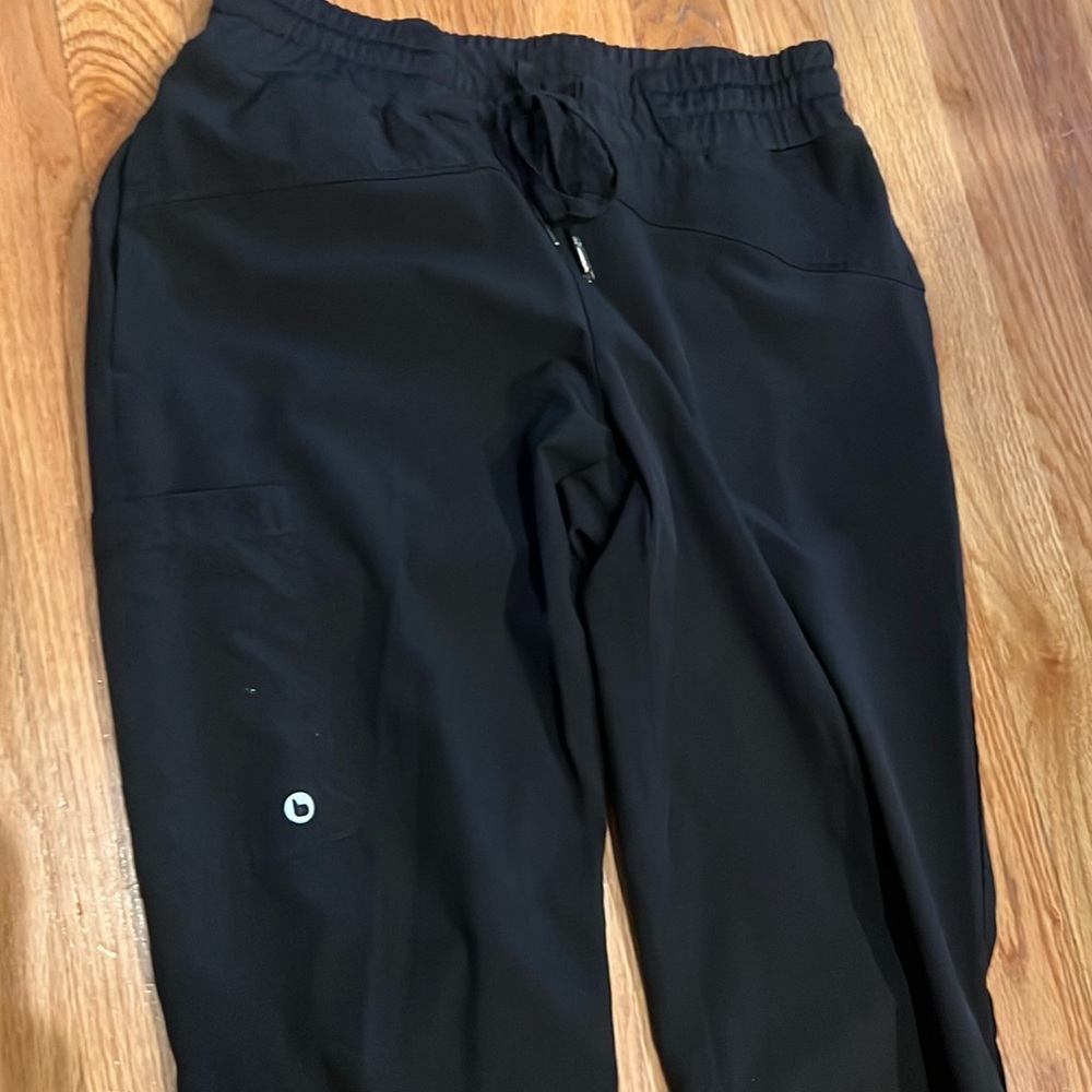 Barco one scrubs